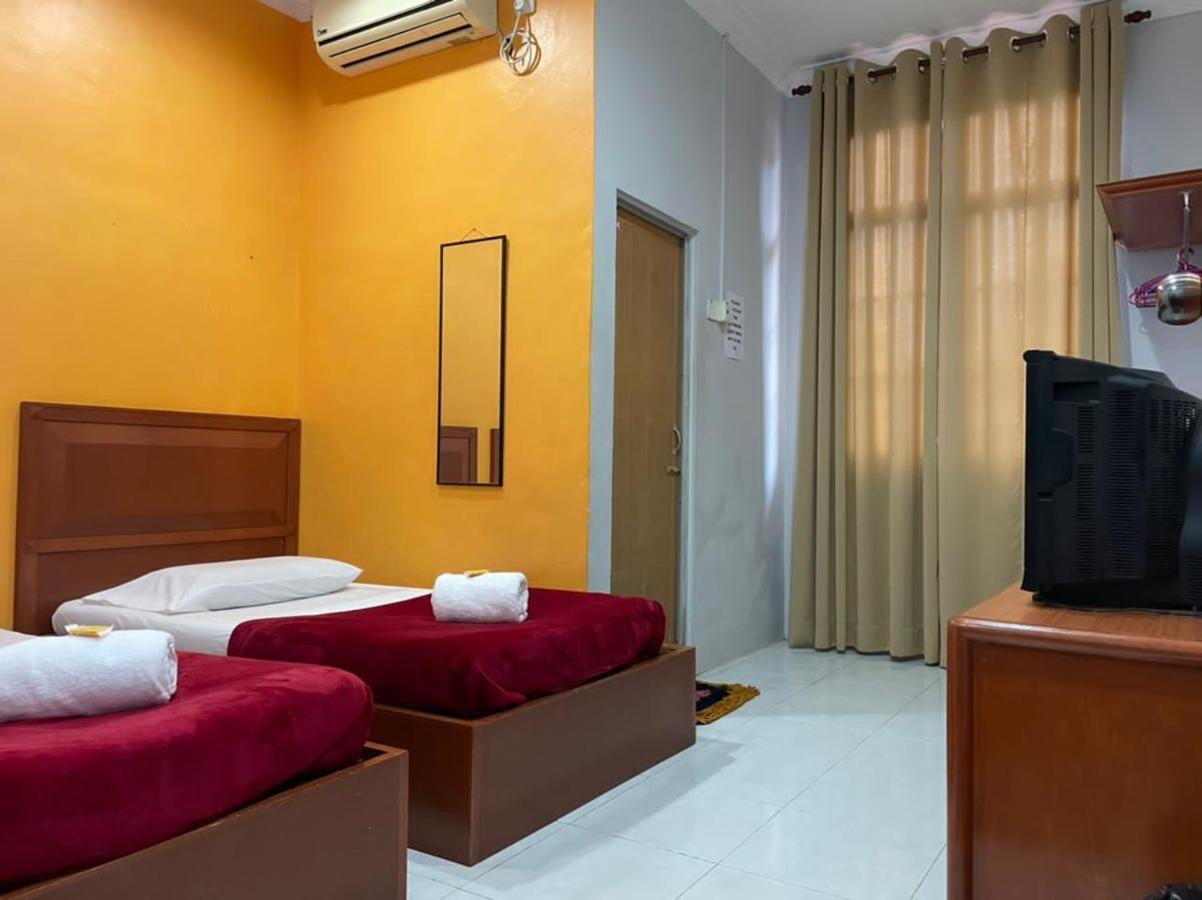 Samudera Hotel Kampung Kuala Besut Exterior photo