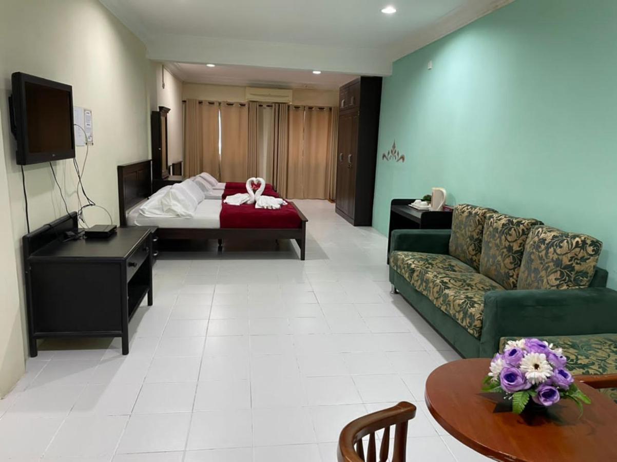 Samudera Hotel Kampung Kuala Besut Exterior photo